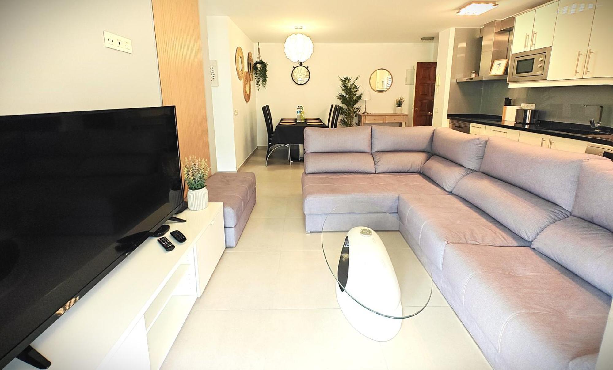 Sun Apartment - 3 Bedrooms, Priv Parking, Pool, Ac, Tv Channels, Fibre Net Лос Кристианос Екстериор снимка