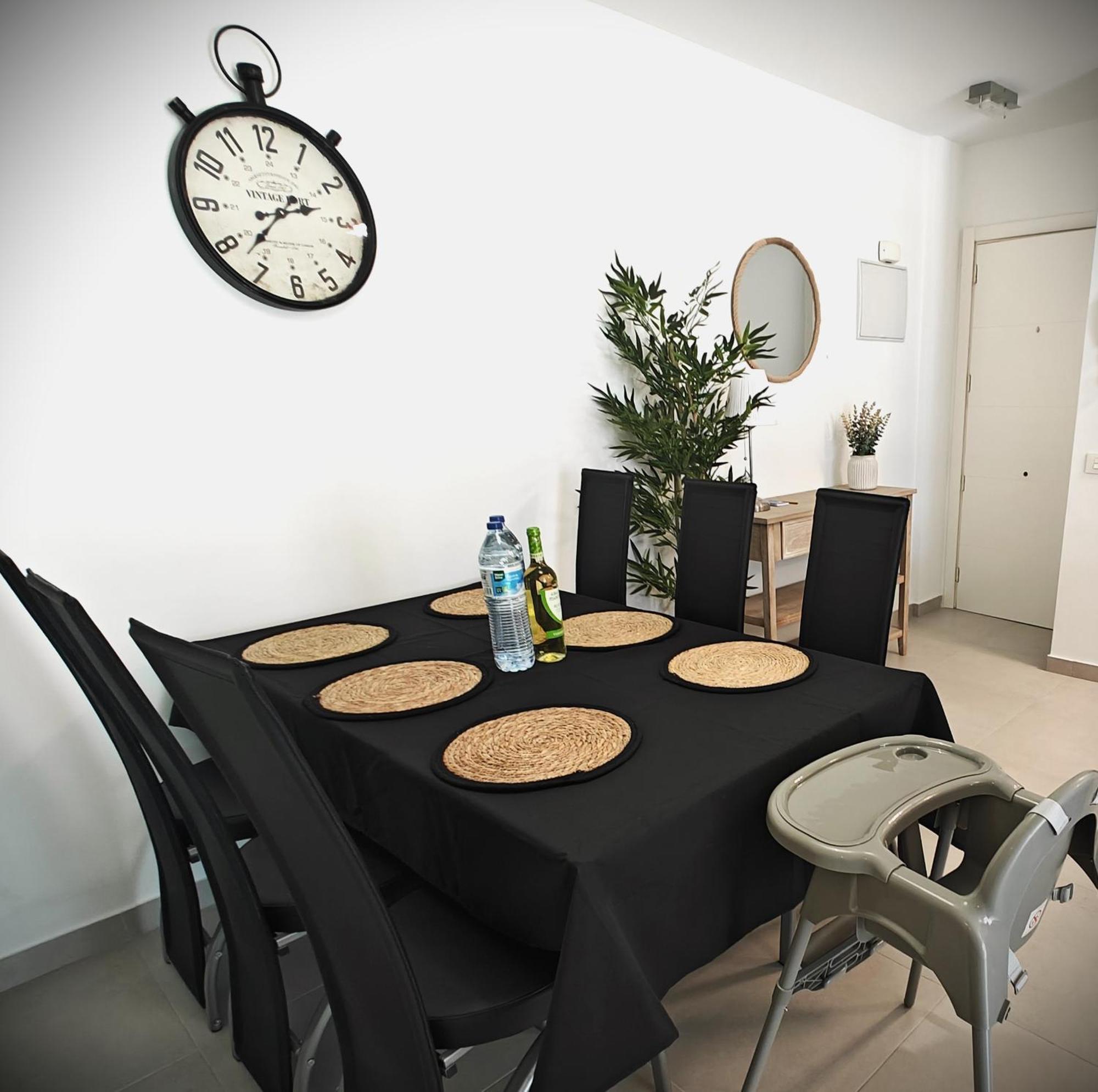 Sun Apartment - 3 Bedrooms, Priv Parking, Pool, Ac, Tv Channels, Fibre Net Лос Кристианос Екстериор снимка